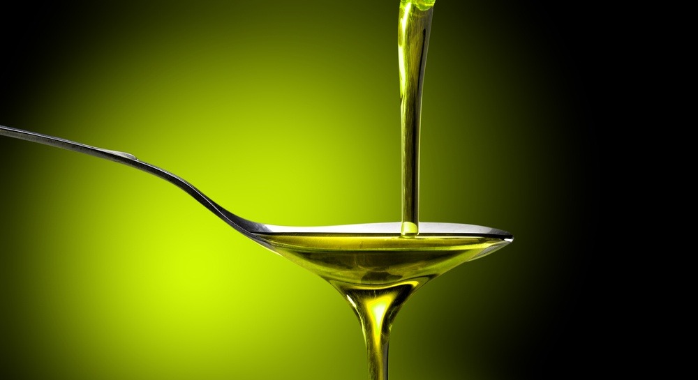 Study Just a Half Tablespoon of Olive Oil Per Day Can Improve Heart Health